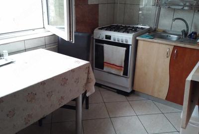 Apartament cu 3 camere decomandat în Sebastian