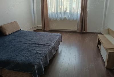 Apartament cu 3 camere decomandat în Micro 11 - 7