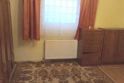 Casa individuala 2 camere zona Lupeni/ PET FRIENDLY