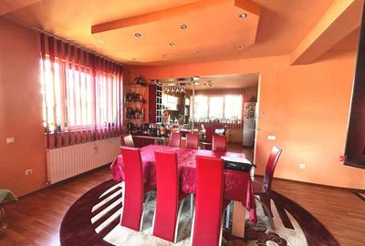 Casă individuală cu 7 camere cu Canalizare în Nufărul - 2