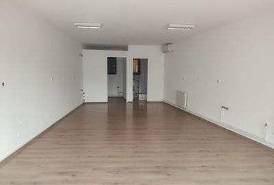Spațiu comercial, de 50 mp, în Exterior Vest - 3