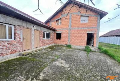 Casa la rosu P+M 129 mp ULIUC - 4