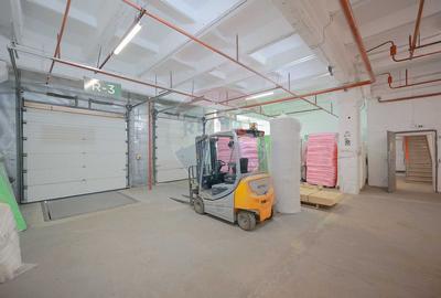 Spațiu comercial, de 10,494.599609375 mp, în Vest - 2