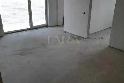 Vanzare apartament cu 3 camere in Sannicoara