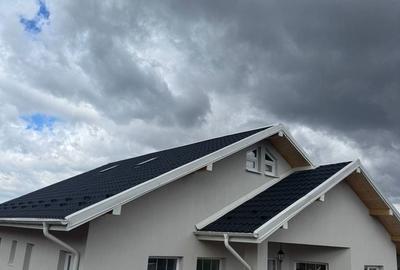 Casă cu 4 camere cu Teren 500 Mp în Podu Roș - 1