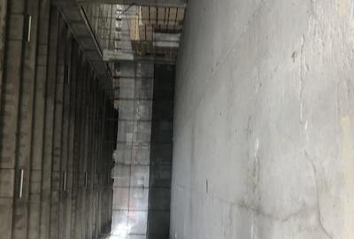 Spațiu comercial, de 680 mp, în Titan