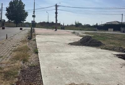 Teren intravilan cu potential de activitate comerciala ,Comuna Vanatori 740 mp - 1