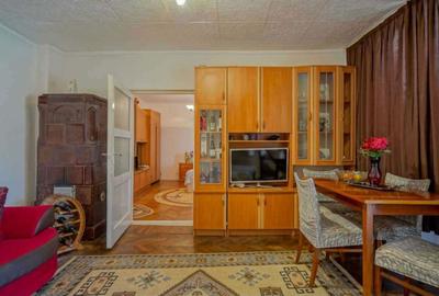 Casă cu 4 camere în Craiter