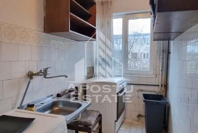 Apartament cu 4 camere, etaj intermediar, zona Dacia - 2