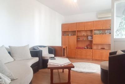 Apartament cu 2 camere decomandat în Enachiță Văcărescu