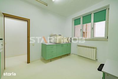 Spațiu comercial, de 115 mp, în Piața - 4