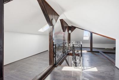 Casă cu 7 camere cu Teren 887 Mp în Bucium - 11