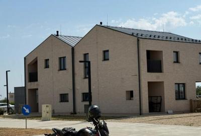 Casă cu 4 camere cu Canalizare în Frumușani - 2