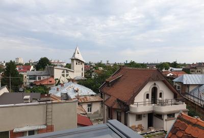 Casă cu 4 camere în Central - 2