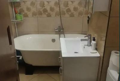 Apartament cu 3 camere decomandat în Bere - 1