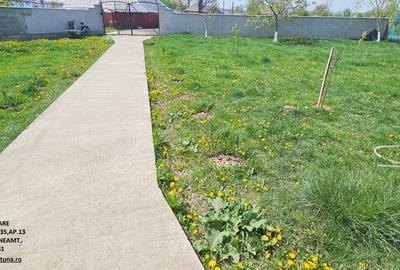 Casă cu 3 camere cu Canalizare în Slobozia (Roznov) - 1