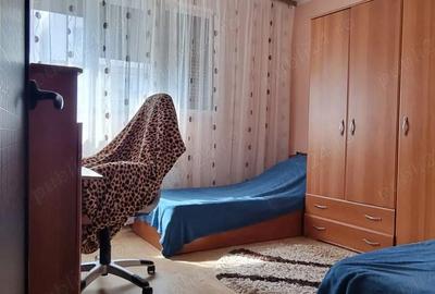 Apartament cu 2 camere decomandat în Micro 20 - 2