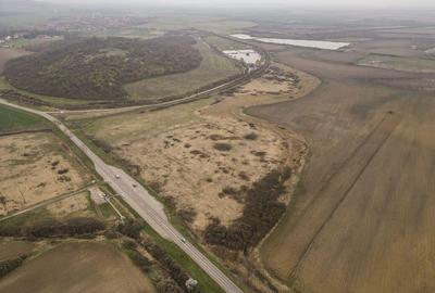 Teren de 8600 mp, în Ineu - 2