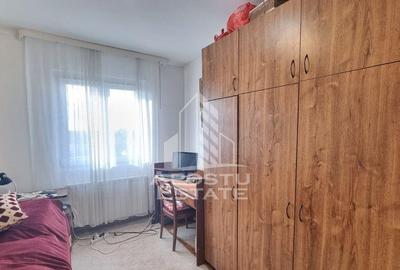 Apartament cu 3 camere semidecomandat în Circumvalațiunii