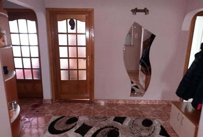 Apartament cu 4 camere decomandat în Turda - 2
