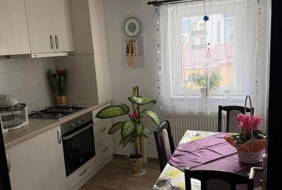 Apartament cu 2 camere decomandat în Sud