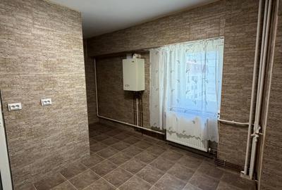 Apartament cu 3 camere decomandat în Nicolina - 15