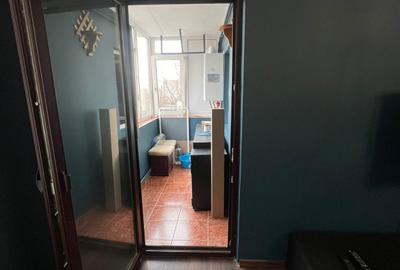 Apartament cu 2 camere decomandat în Baziaș - 3