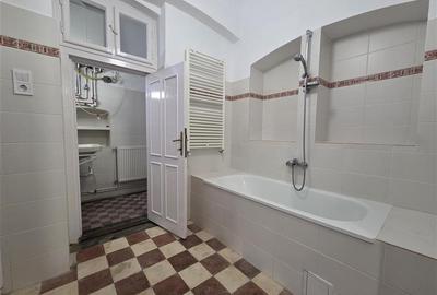 Apartament cu 4 camere decomandat în Centrul Istoric - 6