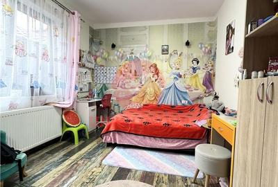 Casă cu 4 camere cu Teren 300 Mp în Central - 13