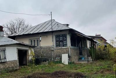 Casă cu 2 camere cu Teren 436 Mp în Plopu - 2