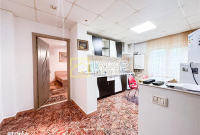 Apartament cu 3 camere decomandat în Mioriței - 9