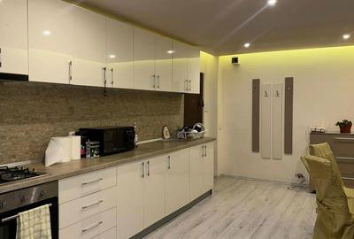 Apartament cu 3 camere decomandat în Central - 12