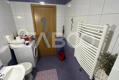 Apartament cu 3 camere decomandat în Roșia - 3