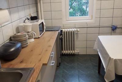 Apartament cu 2 camere decomandat, mobilat în Vatra Luminoasă