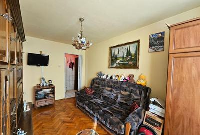 Apartament 2 camere,etaj 2 zona Dacia - 3