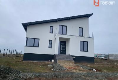 Casă individuală cu 5 camere cu Canalizare în Pișchia - 1