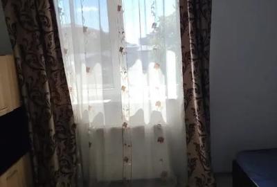 Apartament cu 3 camere semidecomandat în George Enescu