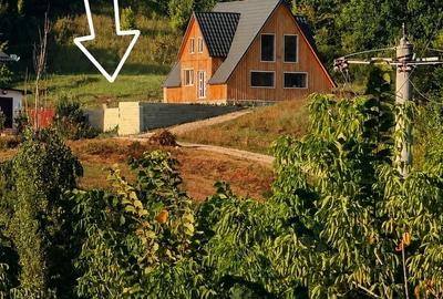 Teren de 1500 mp, în Podiș