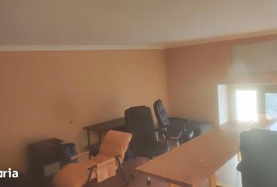 Spațiu comercial, de 80 mp, în Central