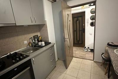 Decomandat 3 Camere Grand Arena Sector 4 - 11