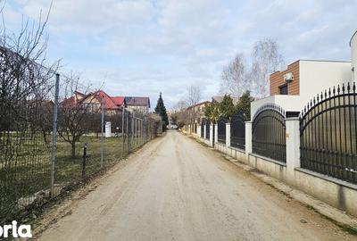 Teren de 1000 mp, în Central - 7