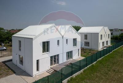 Duplex cu 4 camere cu Teren 250 Mp în Nord