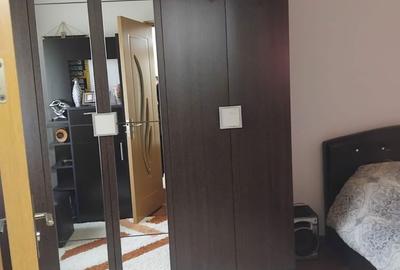 Apartament cu 3 camere semidecomandat în Sat Vacanță - 3