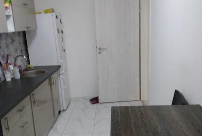 Garsonieră semidecomandată în Apărătorii Patriei - 2