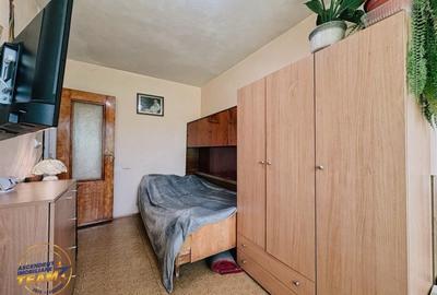 Apartament cu 2 camere decomandat în Florilor - 11