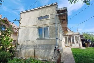 Casă cu 2 camere în Central