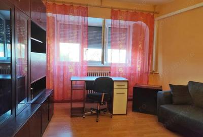 Apartament cu 2 camere decomandat în Rogerius