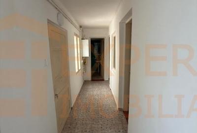 Casă individuală cu 4 camere cu Canalizare în Central - 7