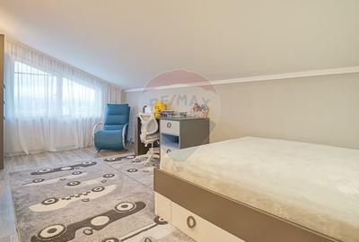 Apartament cu 4 camere decomandat, mobilat în Florilor - 15