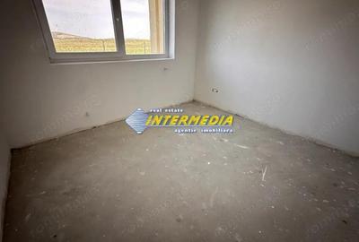 Casă cu 4 camere cu Teren 504 Mp în Micești - 14